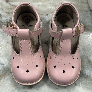 FootMates dress shoe